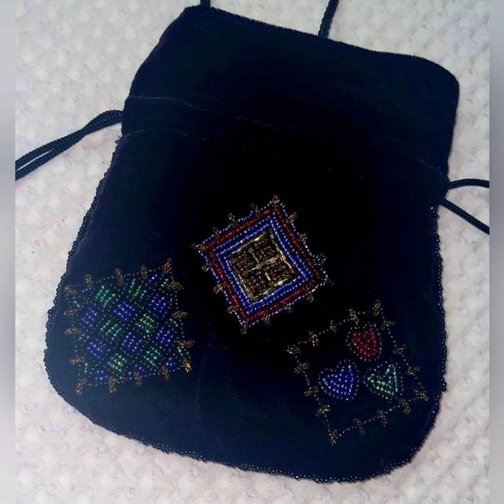 VINTAGE black velvet pouch